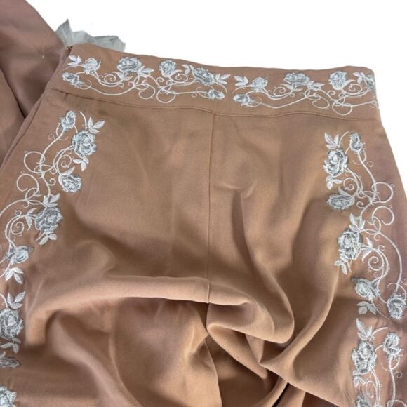 Carli Bybel X Missguided Pale Peach Wide Leg Embroidered Dress Pants Sz 4 - Picture 9 of 9